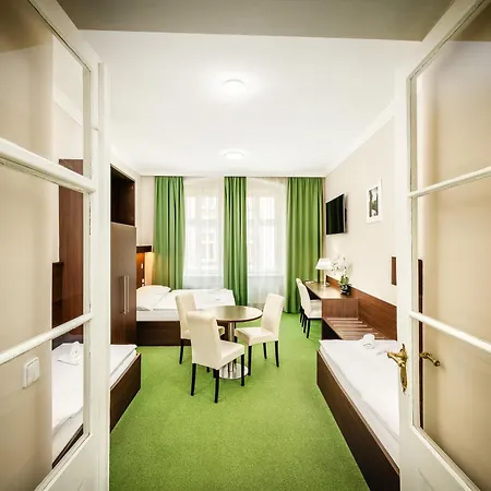 Martin 4* Prague