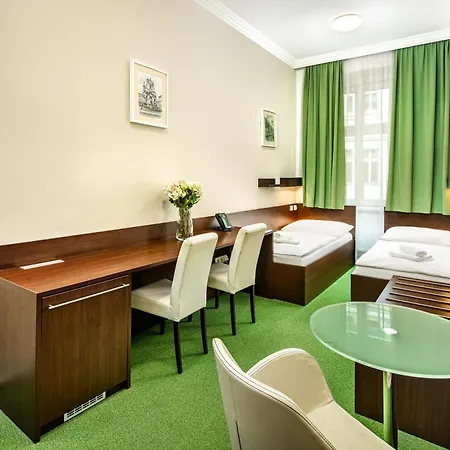 Martin Hotel