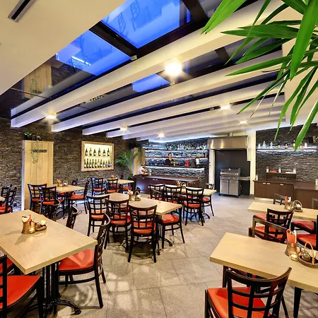 Martin Hotel