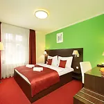 Martin Hotel